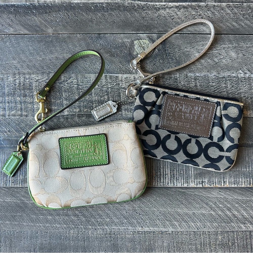 Coach Poppy Wristlet Duo